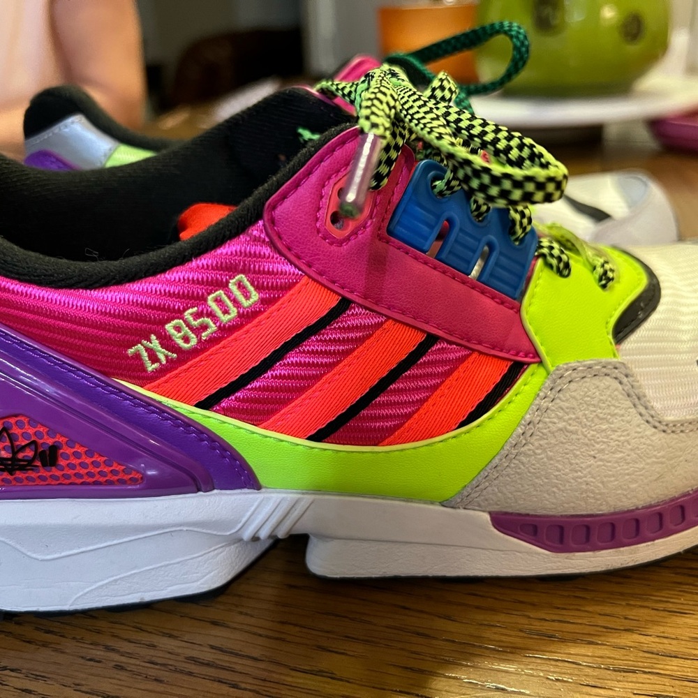 Adidas Overkill Sneakers M7.5 / W8.5